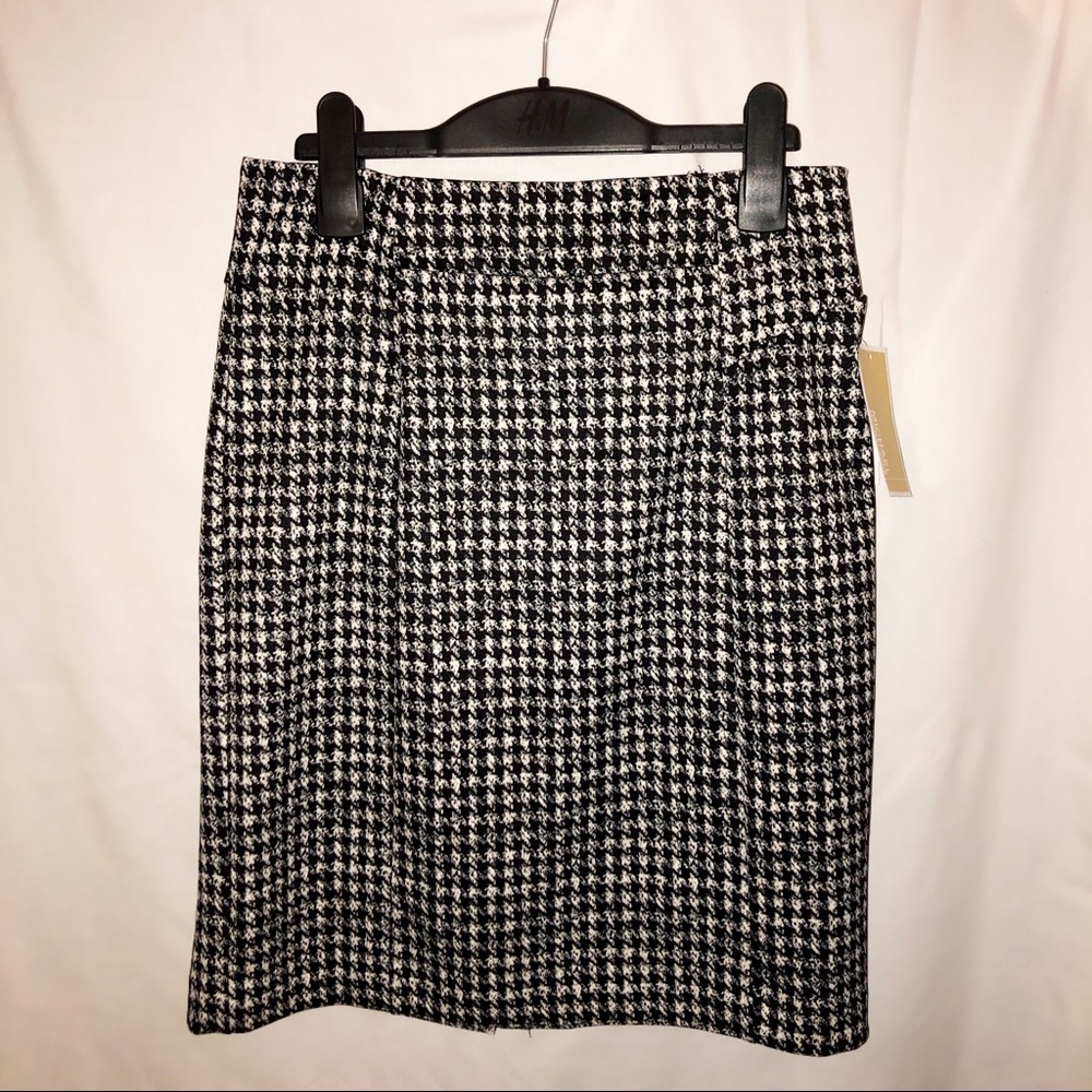 Michael Kors-Black Houndstooth Skirt- Size 2 (NWT)